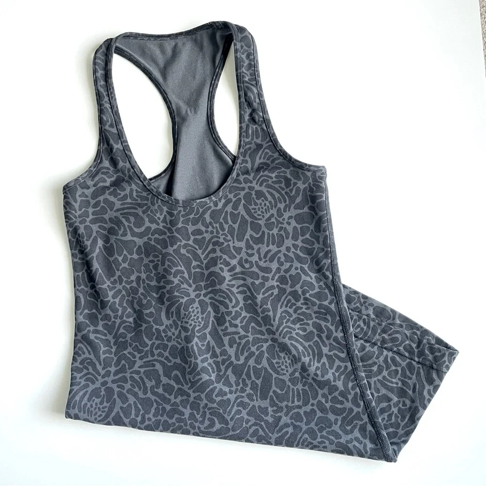 Lululemon - Picture 7 of 10